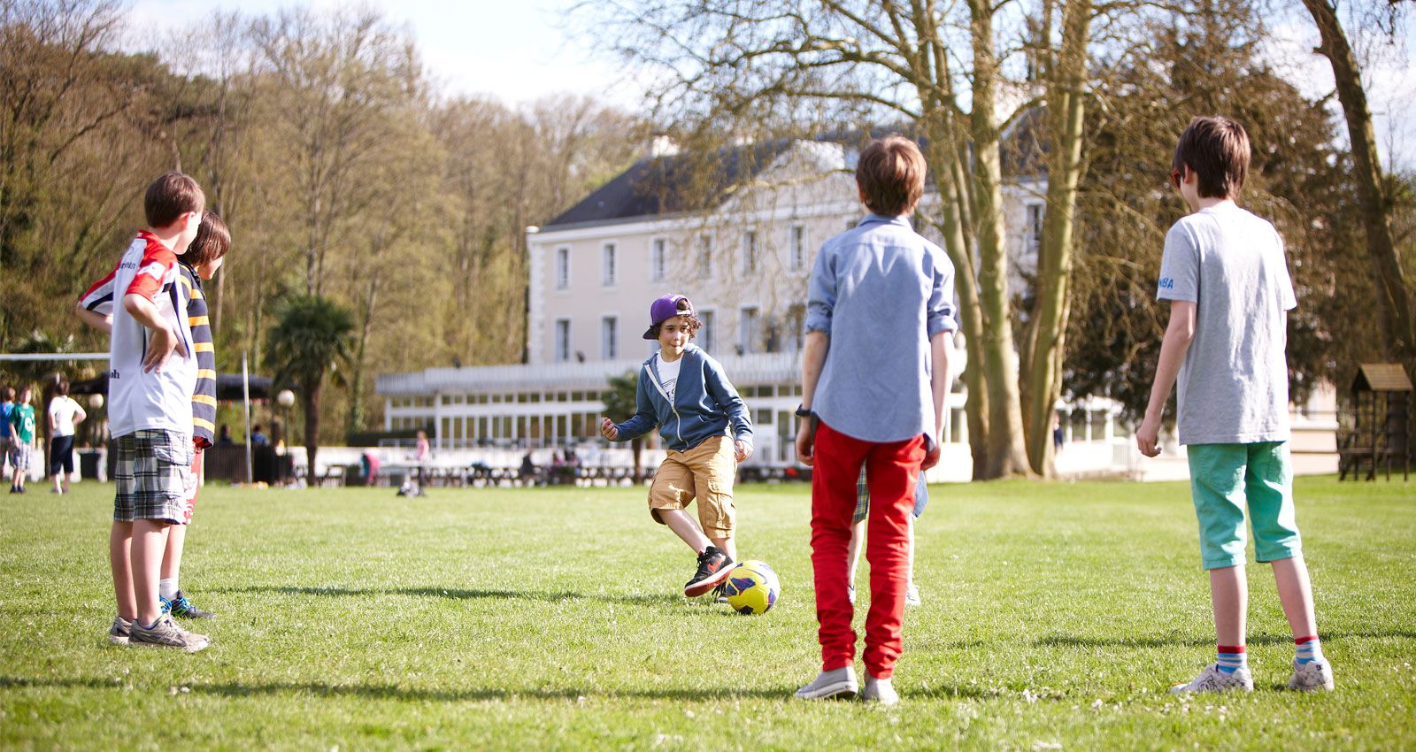 Good Day at Disneyland 1600 x 850 · 291 kB · jpeg