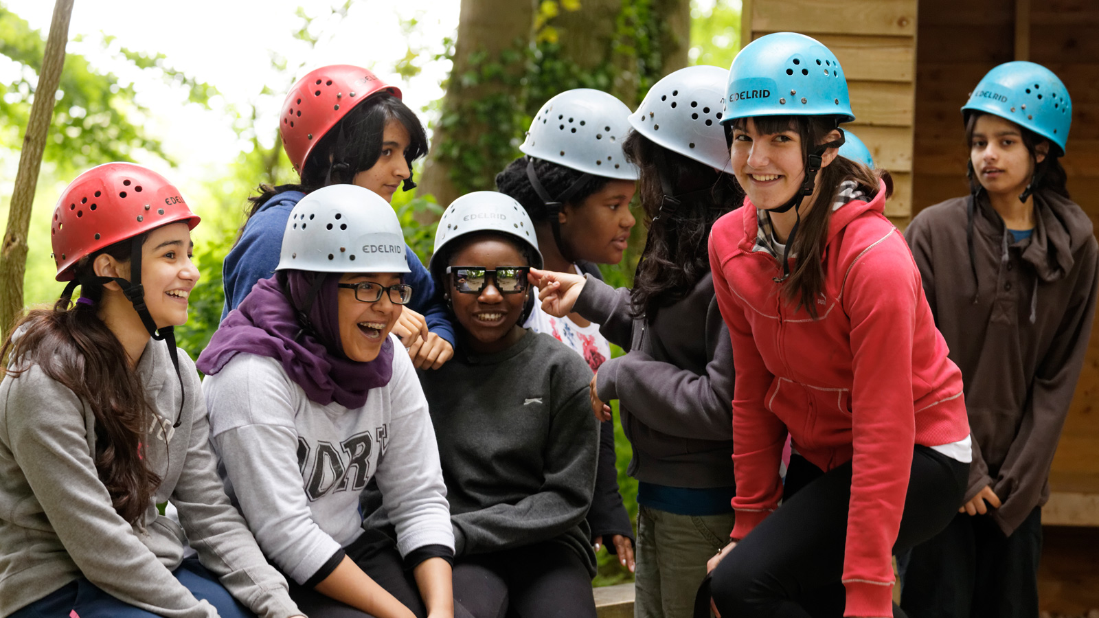 Adventure activities. Summer programs for International students.